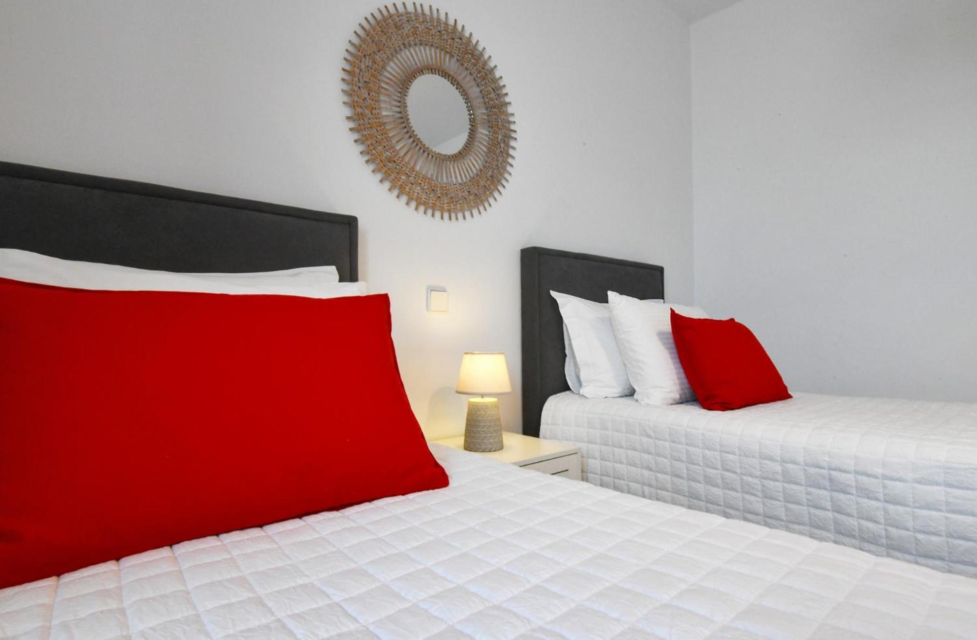 Amazing 2 Bedroom Apartment Overlooking The Marina Of Vourkari Exterior photo