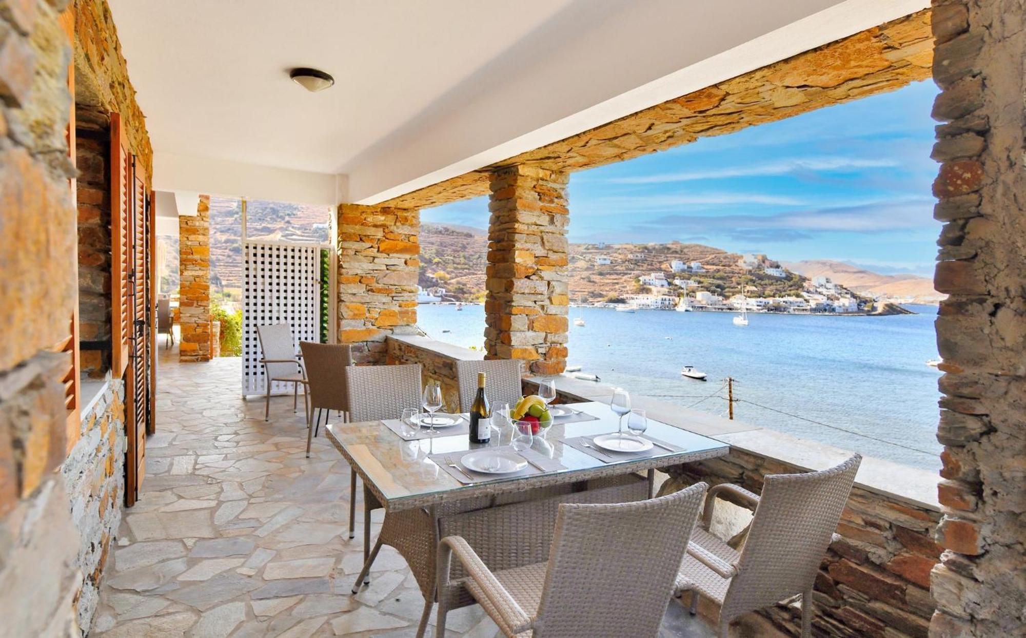 Amazing 2 Bedroom Apartment Overlooking The Marina Of Vourkari Exterior photo